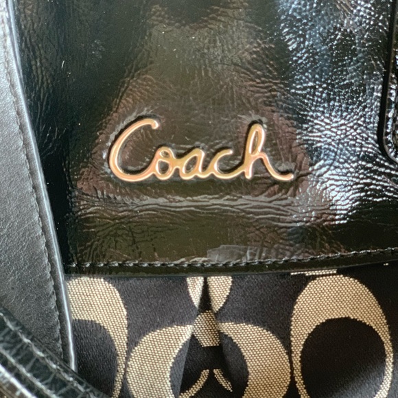 COACH Signature Purse - Picture 5 of 11